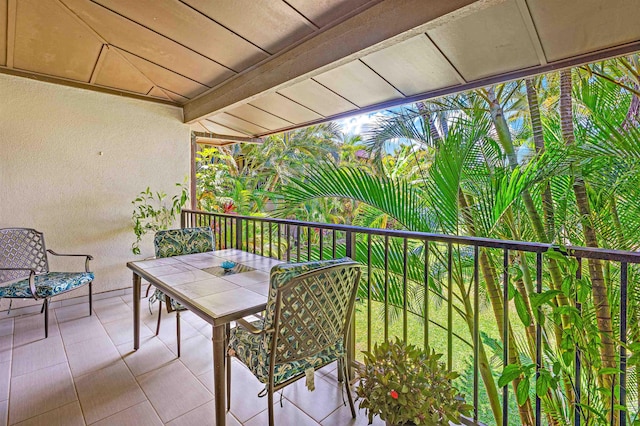 3788 Lower Honoapiilani Rd Unit D101, Lahaina, HI 96761 - balcony featuring outdoor dining area