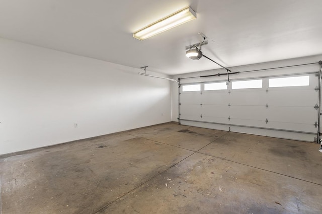 1395 Hiahia St, Wailuku, HI 96793 - garage with a garage door opener