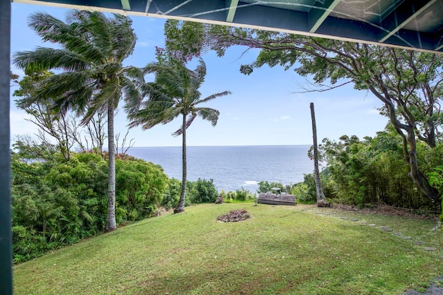 view of yard featuring a water view