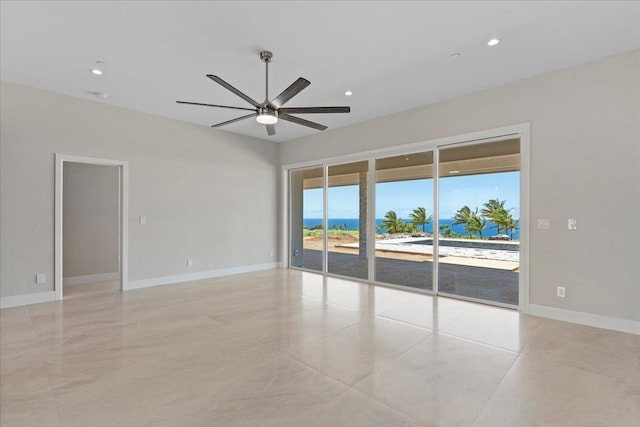 empty room featuring ceiling fan