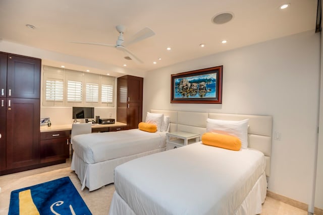 bedroom featuring ceiling fan