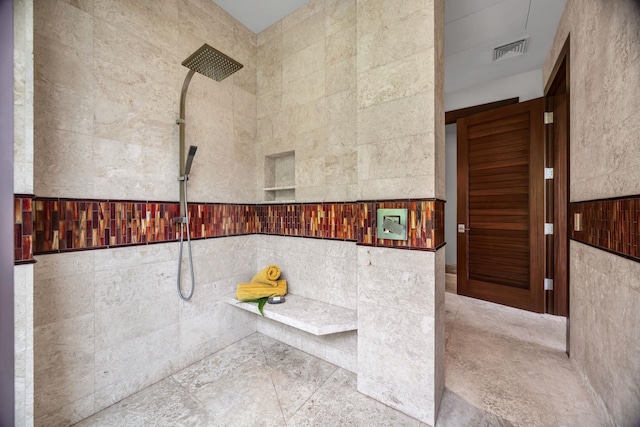 34 Ualei Pl, Kihei, HI 96753 - interior space with tile walls, visible vents, and tiled shower
