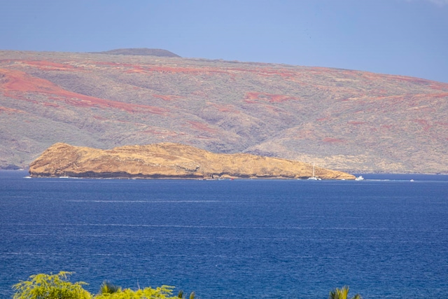 34 Ualei Pl, Kihei, HI 96753 - water view featuring a mountain view