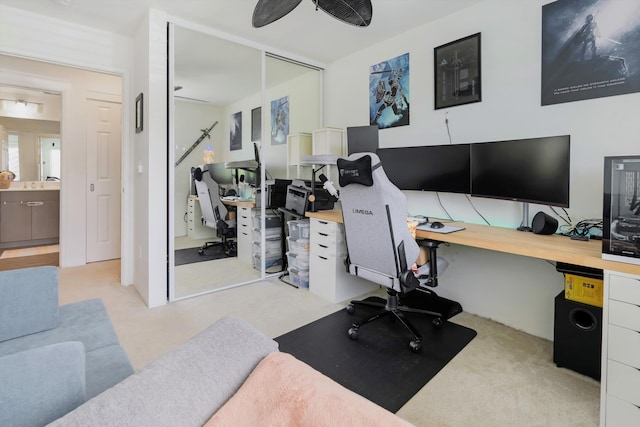 office space featuring carpet