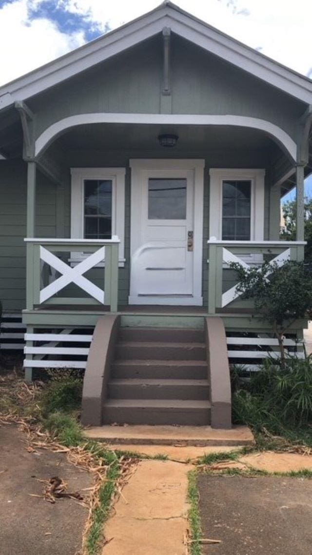 view of entrance to property