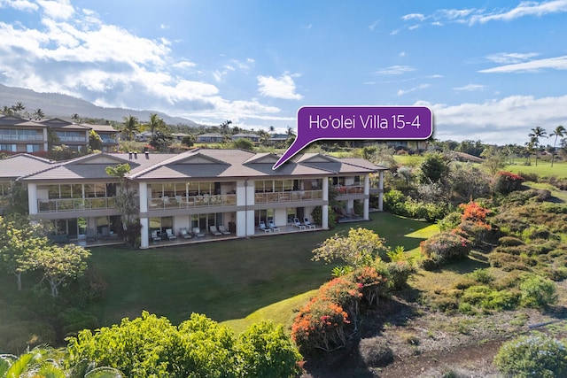 bird's eye view featuring a mountain view