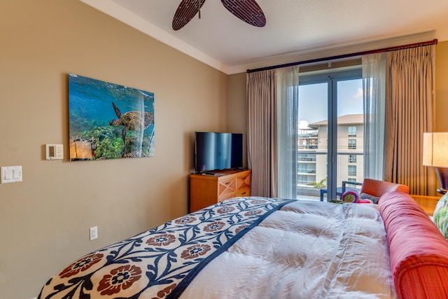 bedroom with crown molding and ceiling fan