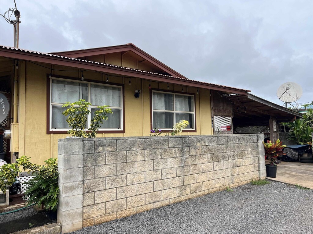 view of front of home