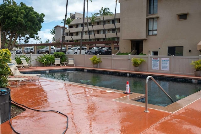 30 Hauoli St Unit 212, Wailuku, HI 96793 - community pool with fence and a patio