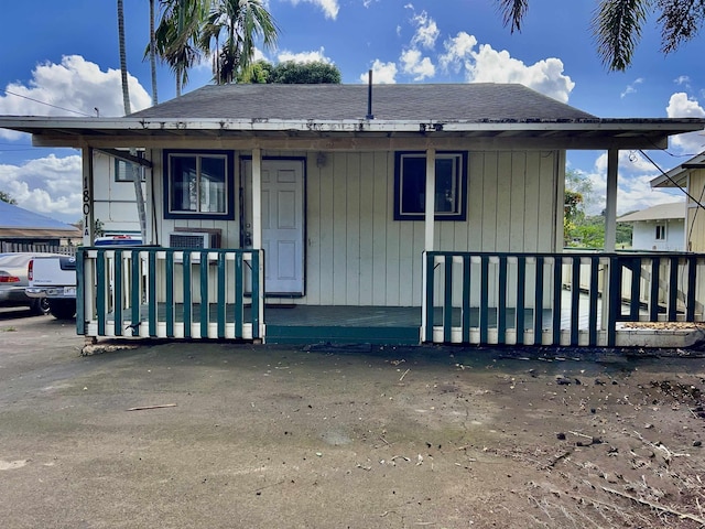 view of front of property with a porch