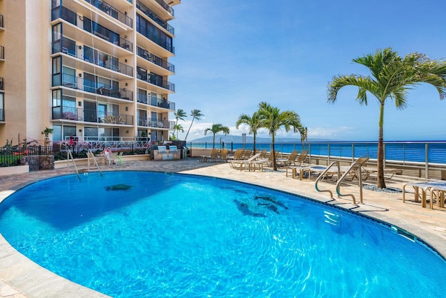 4401 Lower Honoapiilani Rd Unit A-103, Lahaina, HI 96761 - community pool with a patio
