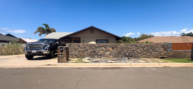 view of front of property