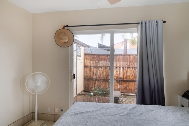 bedroom featuring ceiling fan