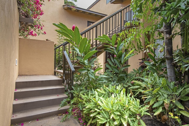 3300 Wailea Alanui Dr Unit 52D, Kihei, HI 96753 - view of staircase