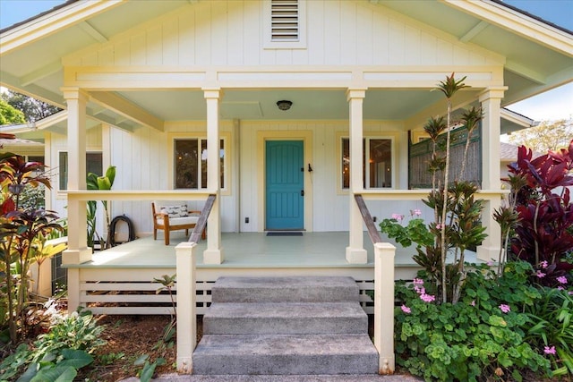 view of front of house featuring a porch