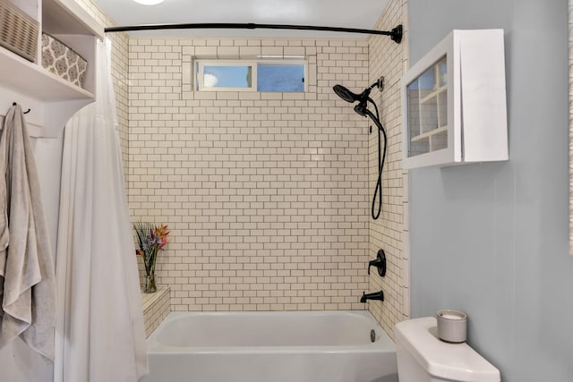 5131 Hanawai St Unit F, Lahaina, HI 96761 - full bathroom featuring shower / tub combo with curtain and toilet