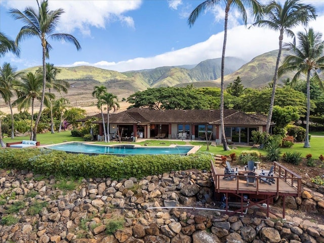 85 Lau Awa Pl, Lahaina, HI 96761 - outdoor pool featuring a mountain view