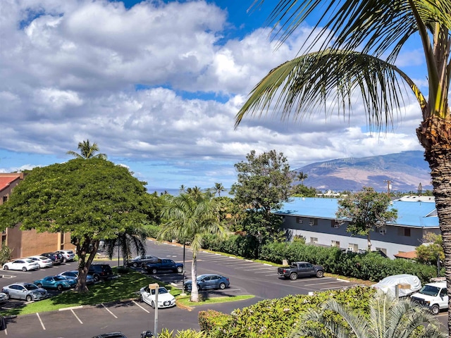 water view with a mountain view