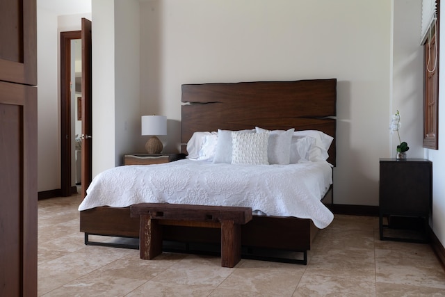 3002 S Kihei Rd, Kihei, HI 96753 - bedroom featuring baseboards