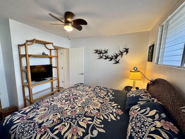 bedroom featuring a ceiling fan