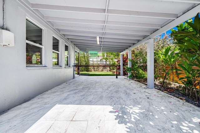 view of yard featuring a patio area