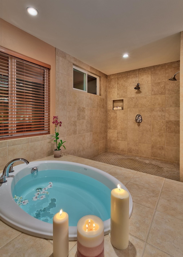 view of pool featuring an indoor hot tub