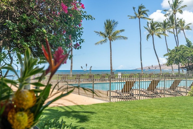 12 S Kihei Rd Unit E2, Kihei, HI 96753 - view of community pool