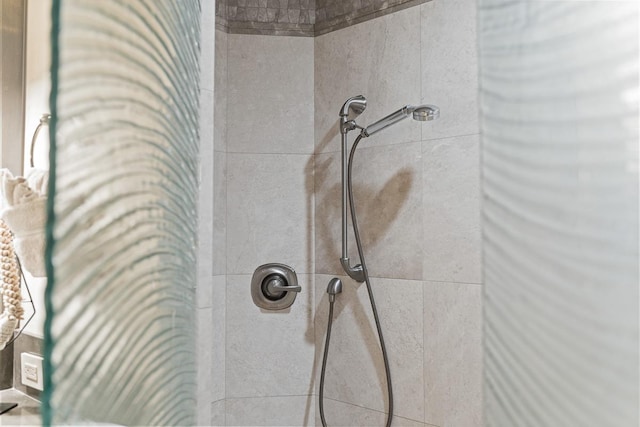 12 S Kihei Rd Unit E2, Kihei, HI 96753 - bathroom view of a tile shower