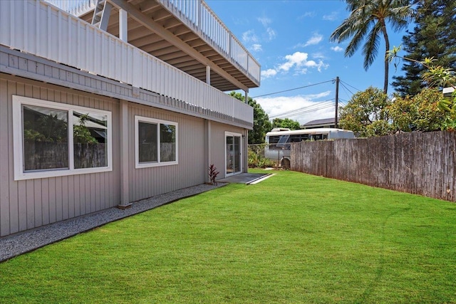 402 Auhana Rd, Kihei, HI 96753 - view of yard featuring a balcony