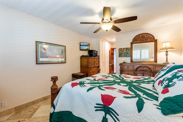 2075 S Kihei Rd Unit 214, Kihei, HI 96753 - bedroom featuring baseboards and ceiling fan
