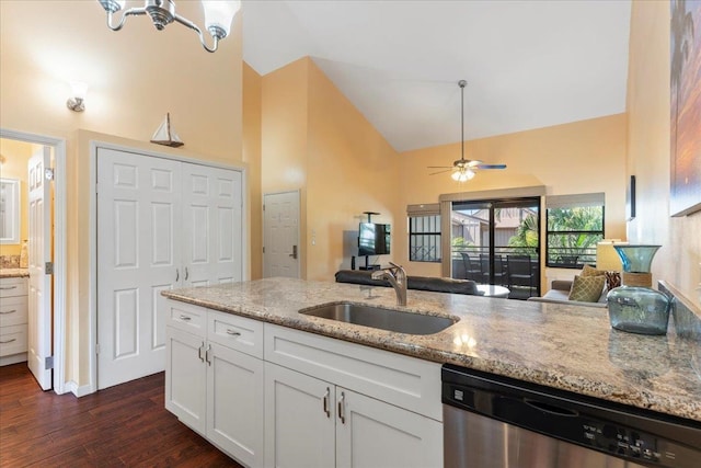 kitchen with dishwasher, dark wood-type flooring, sink, white cabinets, and ceiling fan