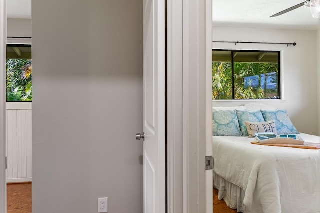 bedroom with ceiling fan