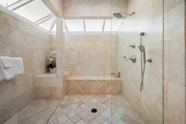 500 Bay Dr Unit 28B2, Lahaina, HI 96761 - bathroom featuring tiled shower