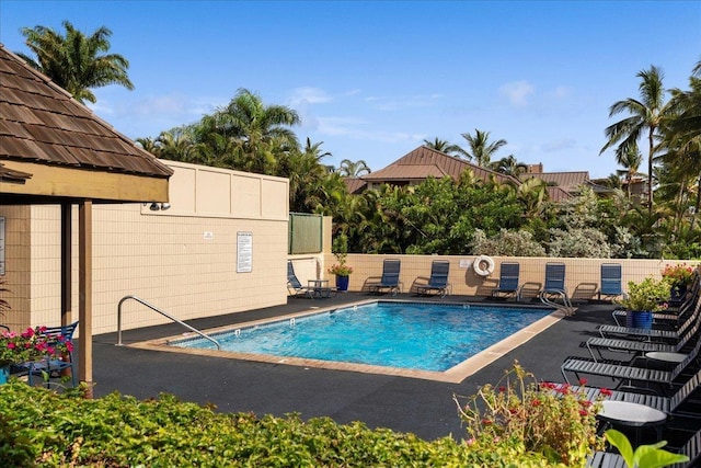 800 S Kihei Rd Unit 504, Kihei, HI 96753 - community pool with a patio area