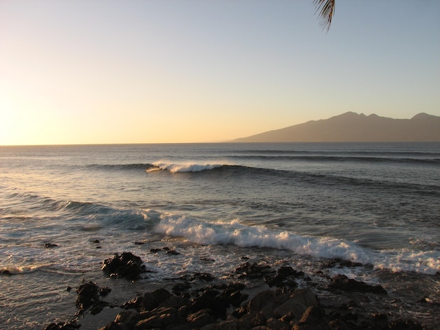 43 Papaua Pl, Lahaina, HI 96761 - water view featuring mountains