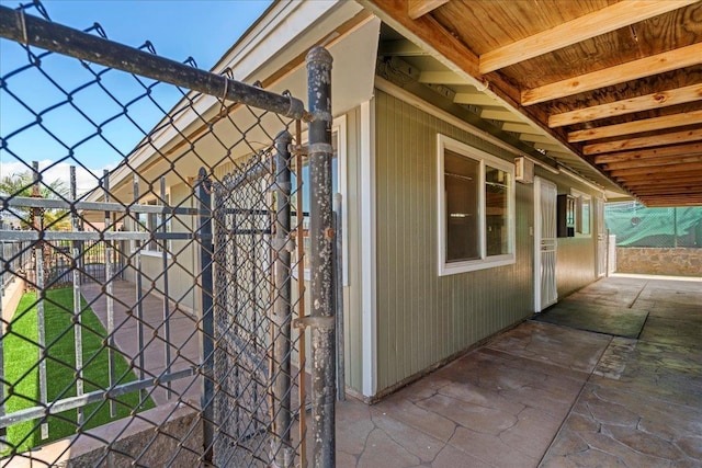 980 Kuhio Pl, Wailuku, HI 96793 - view of side of home
