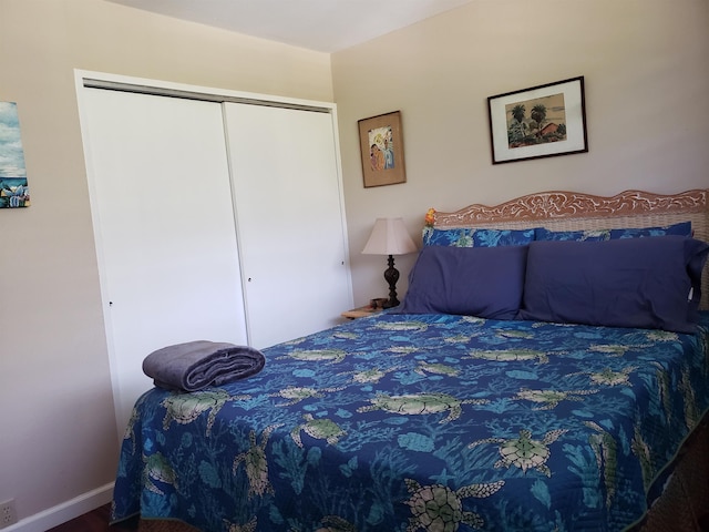 bedroom featuring a closet