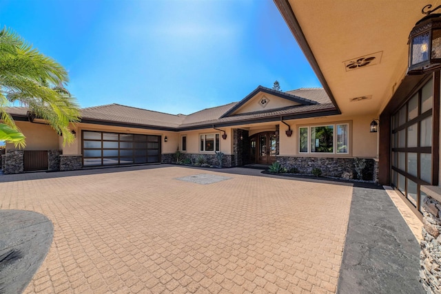 view of front of house featuring a garage