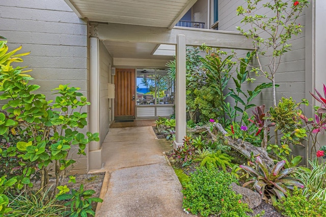 500 Bay Dr Unit 12G4, Lahaina, HI 96761 - view of exterior entry