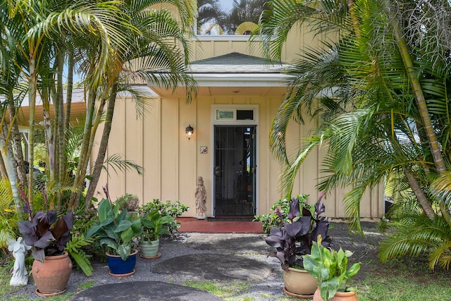 view of doorway to property