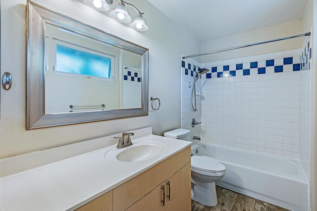 10 Polohina Ln Unit 2-3, Lahaina, HI 96761 - full bath featuring wood finished floors, toilet, vanity, and bathtub / shower combination