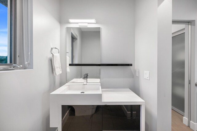 92 Kahana Ridge Dr, Lahaina, HI 96761 - bathroom with vanity