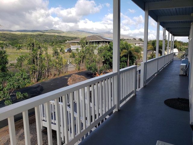215 Aahi Pl, Kaunakakai, HI 96748 - balcony with a mountain view
