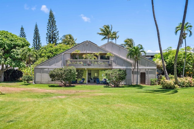 4435 Lower Honoapiilani Rd Unit 152, Lahaina, HI 96761 - back of property with a lawn