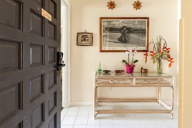 2777 S Kihei Rd Unit K 106, Kihei, HI 96753 - entryway featuring baseboards and light tile patterned floors