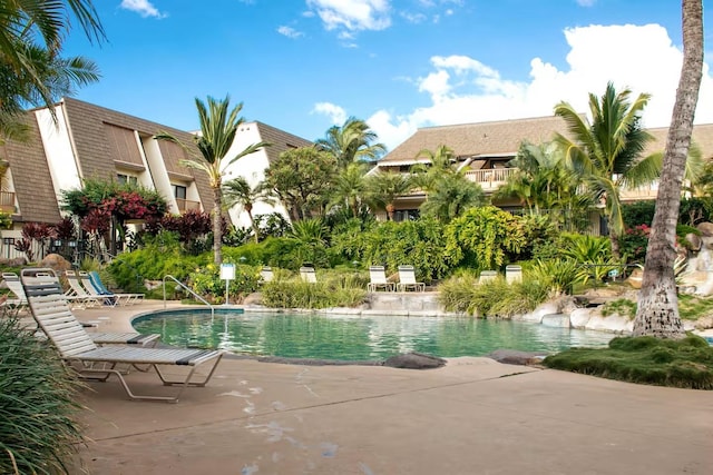 2777 S Kihei Rd Unit K 106, Kihei, HI 96753 - community pool featuring a patio area
