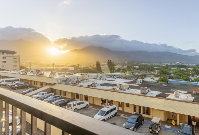 1063 Lower Main St Unit 315, Wailuku, HI 96793 - view of mountain background