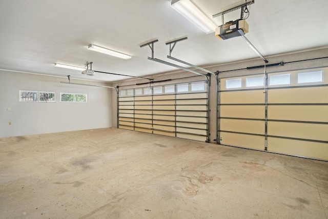 61 Huluhulu Pl, Kahului, HI 96732 - garage featuring a garage door opener