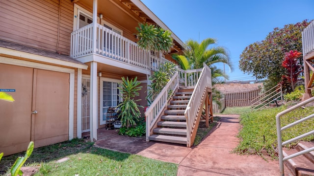 140 Uwapo Rd Unit 2-202, Kihei, HI 96753 - entrance to property with a balcony