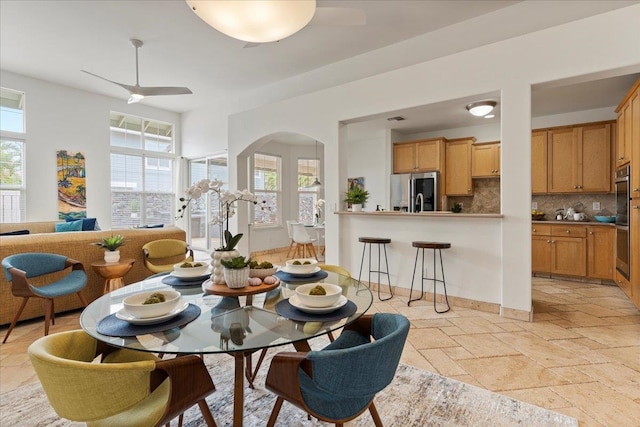 dining room with ceiling fan